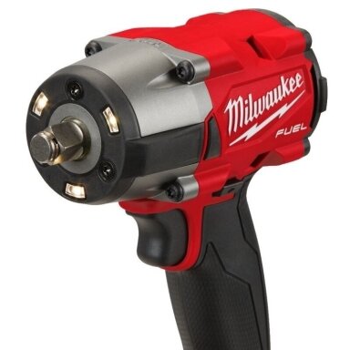Akumuliatorinis smūginis veržliasukis MILWAUKEE M18 Akumuliatorinis smūginis veržliasukis MILWAUKEE M18