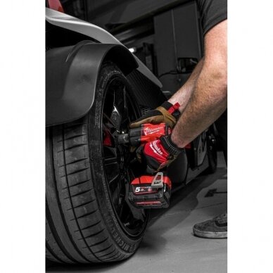 Akumuliatorinis smūginis veržliasukis MILWAUKEE M18 6 Akumuliatorinis smūginis veržliasukis MILWAUKEE M18 6