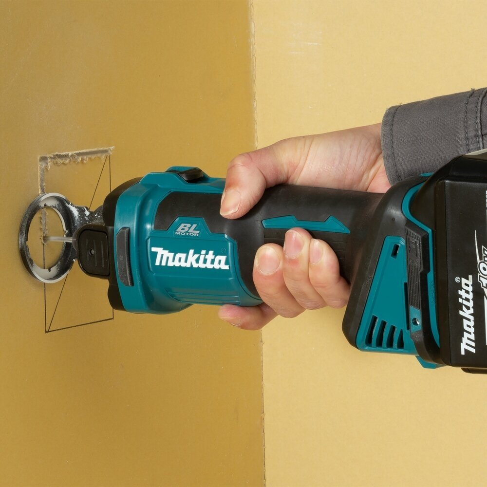 Akumuliatorinis frezeris gipso kartonui DCO181Z Makita su AWS, XPT ir BL-varikliu 2
