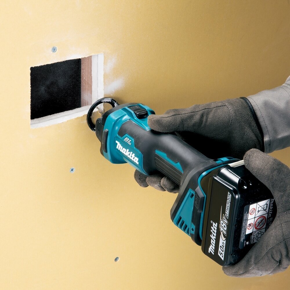 Akumuliatorinis frezeris gipso kartonui DCO181Z Makita su AWS, XPT ir BL-varikliu 3 Akumuliatorinis frezeris gipso kartonui DCO181Z Makita su AWS, XPT ir BL-varikliu 3