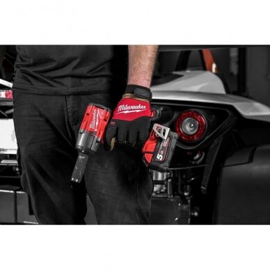 Akumuliatorinis smūginis veržliasukis MILWAUKEE M18 5 Akumuliatorinis smūginis veržliasukis MILWAUKEE M18 5