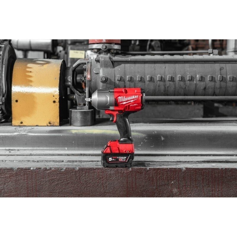 Akumuliatorinis smūginis veržliasukis MILWAUKEE M18 su reguliavimu 2 Akumuliatorinis smūginis veržliasukis MILWAUKEE M18 su reguliavimu 2