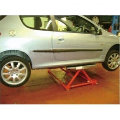 Automobilio keltuvas sulankstomas 2000 kg 4 Automobilio keltuvas sulankstomas 2000 kg 4