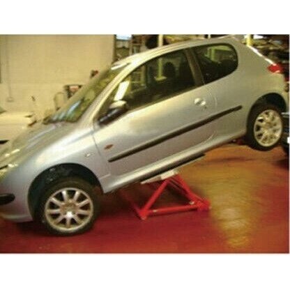 Automobilio keltuvas sulankstomas 2000 kg 5 Automobilio keltuvas sulankstomas 2000 kg 5