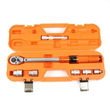 Dinamometrinis raktas 20-120Nm 1/2" su galvutėmis BJC B53575