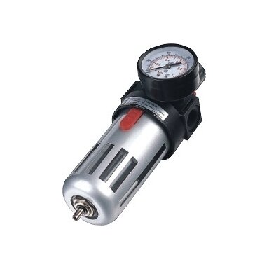 Drėgmės filtras su reguliatoriumi ir manometru 1/2"