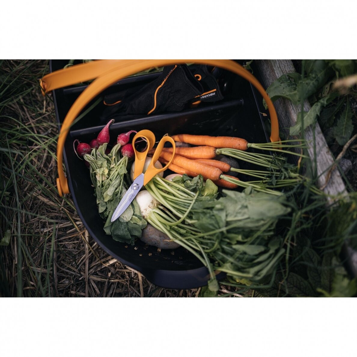 Fiskars Plus sodo derliaus krepšys 3 Fiskars Plus sodo derliaus krepšys 3