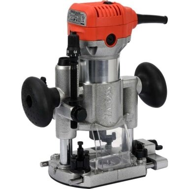 Frezeris, Universali frezavimo mašinėlė 6mm, 8mm 710W YATO YT-82390