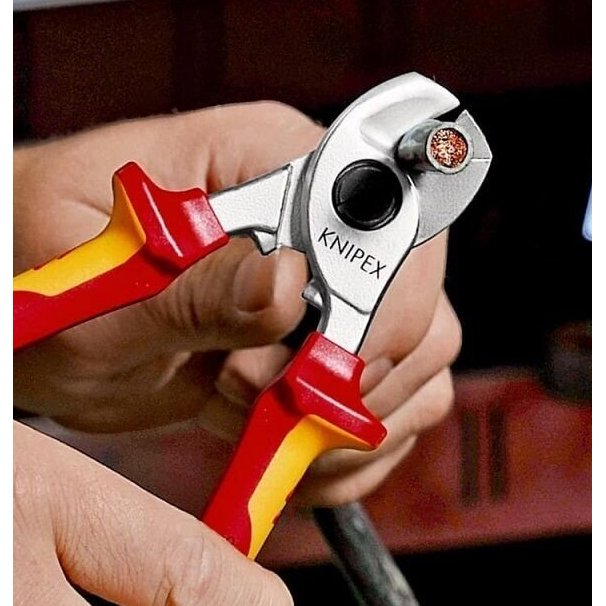 Kabelio kirpimo žirklės elektrikui VDE 165mm KNIPEX 3 Kabelio kirpimo žirklės elektrikui VDE 165mm KNIPEX 3