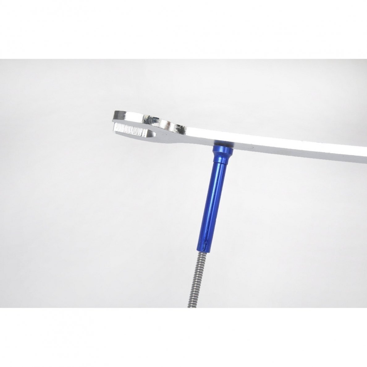 Magnetas lansktus 60cm su griebtuvu ir LED 4 Magnetas lansktus 60cm su griebtuvu ir LED 4