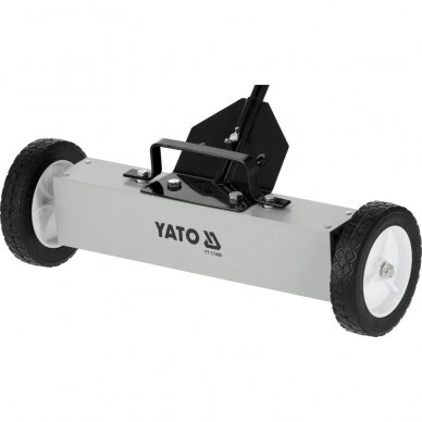Magnetinė šluota 450 mm – efektyvi metalo dalelių surinkimo priemonė YATO YT-17400 2 Magnetinė šluota 450 mm – efektyvi metalo dalelių surinkimo priemonė YATO YT-17400 2