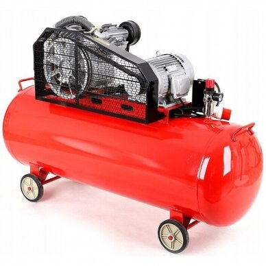 Oro kompresorius trifazis 300L, 5.5kW 8Bar Kraftdele KD1410 1 Oro kompresorius trifazis 300L, 5.5kW 8Bar Kraftdele KD1410 1