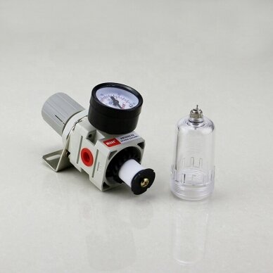 Oro srauto reguliatorius su drėgmės filtru 1/4" 550 l/min 3 Oro srauto reguliatorius su drėgmės filtru 1/4" 550 l/min 3