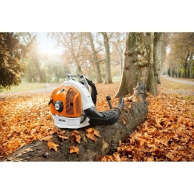 Benzininis lapų pūstuvas STIHL BR 700 | 2.8 kW | 35 N | 19.2 m³/min 2 Benzininis lapų pūstuvas STIHL BR 700 | 2.8 kW | 35 N | 19.2 m³/min 2