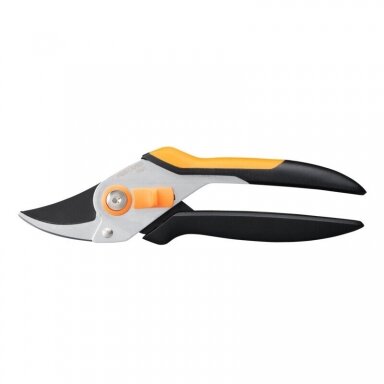 Fiskars Solid metalinis sekatorius prasilenkiančiais ašmenimis P331 Fiskars Solid metalinis sekatorius prasilenkiančiais ašmenimis P331