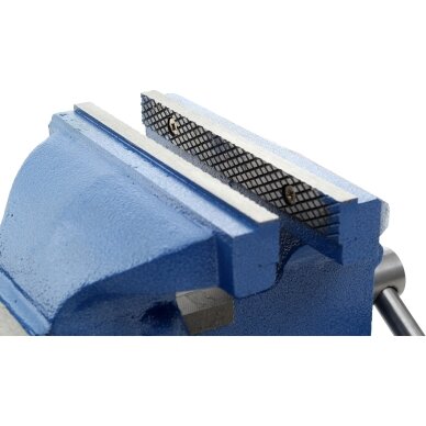Spaustuvas su priekalu 125 mm su 360° pasukimu Kraftdele 8 Spaustuvas su priekalu 125 mm su 360° pasukimu Kraftdele 8