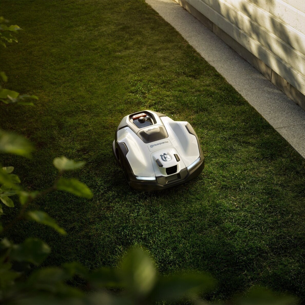 Vejapjovė robotas HUSQVARNA Automower 405VE NERA 11 Vejapjovė robotas HUSQVARNA Automower 405VE NERA 11