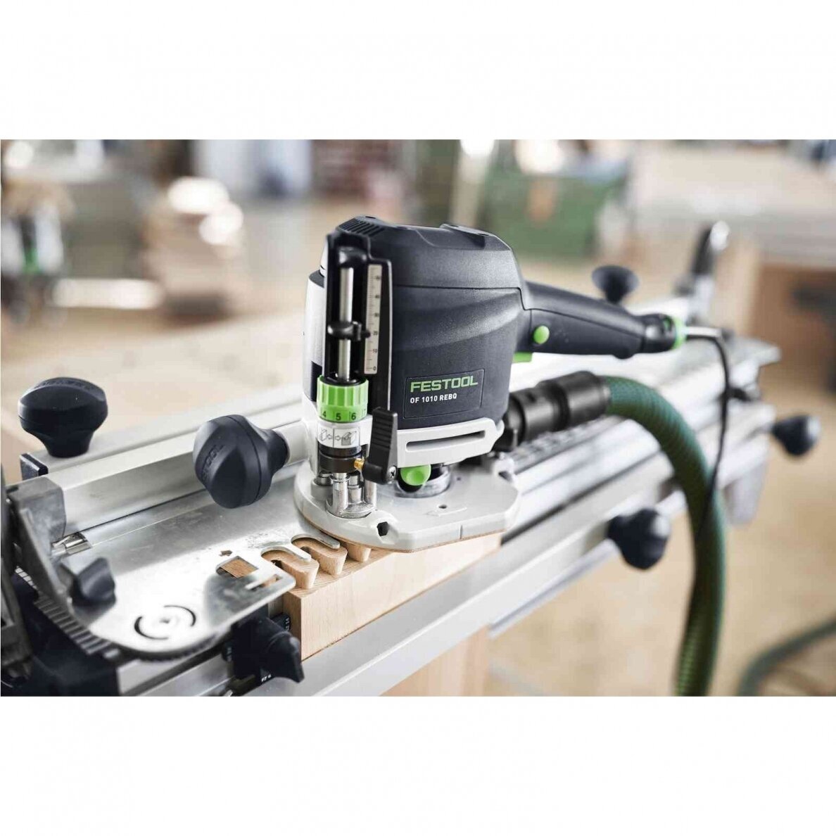 Vertikalus frezeris Festool OF 1010 REBQ-FS-Set+Box 4 Vertikalus frezeris Festool OF 1010 REBQ-FS-Set+Box 4