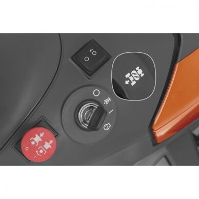 Vejos traktorius HUSQVARNA TS 220T 3 Vejos traktorius HUSQVARNA TS 220T 3