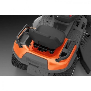Vejos traktorius HUSQVARNA TS 220T 6 Vejos traktorius HUSQVARNA TS 220T 6